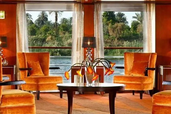 Bars & Lounges