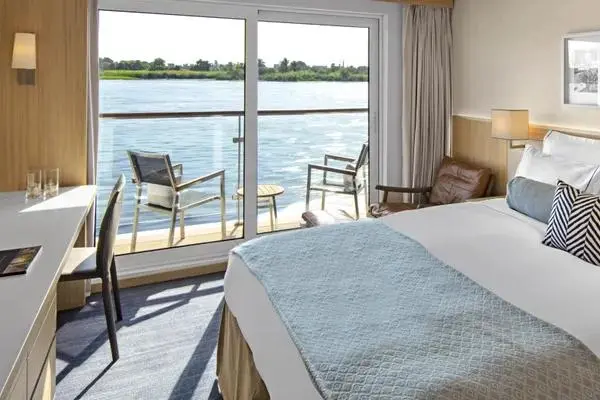 Open outdoor cruise scenery