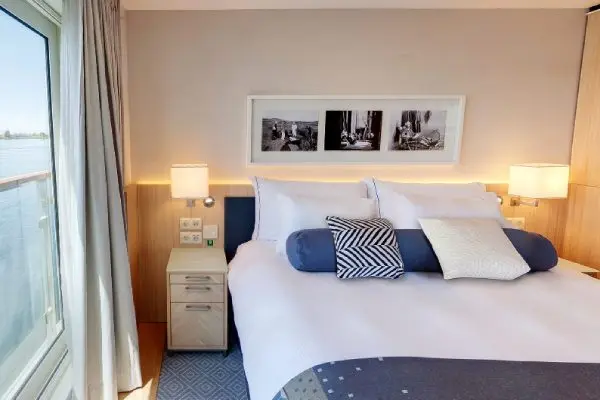 Spacious cruise suite room