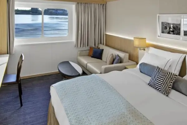 Open outdoor cruise scenery