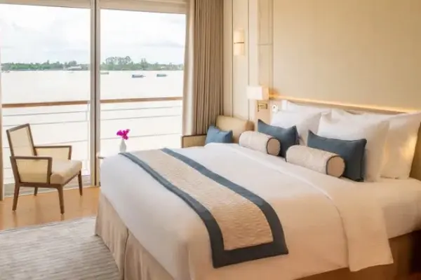 Private cruise balcony deck