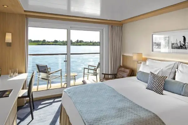 Private cruise balcony deck