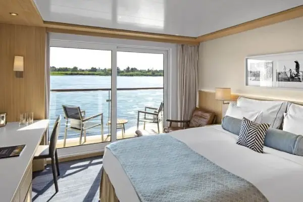 Private cruise balcony deck