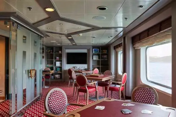 Silver Whisper Image 4