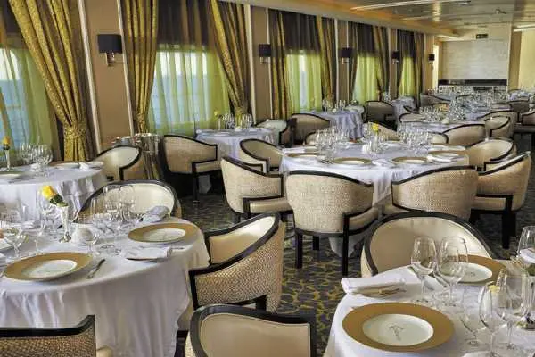 Seven Seas Voyager Image 2