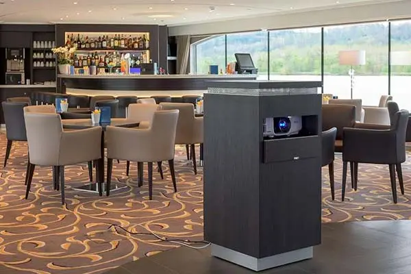 Bars & Lounges