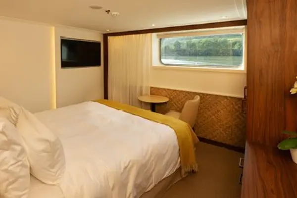 Open outdoor cruise scenery