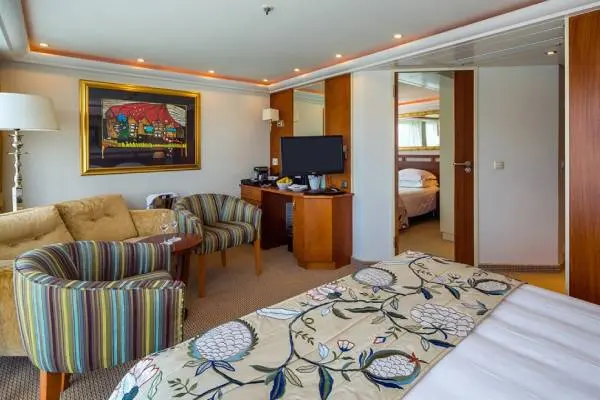 Spacious cruise suite room