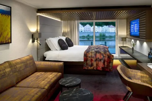 Private cruise balcony deck