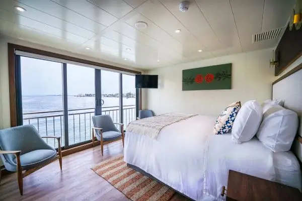 Spacious cruise suite room