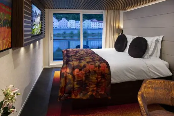 Private cruise balcony deck