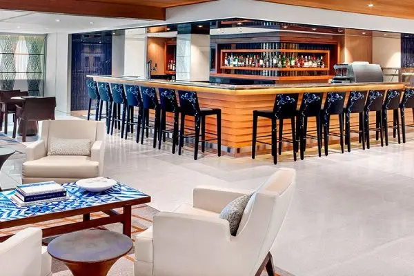 Bars & Lounges