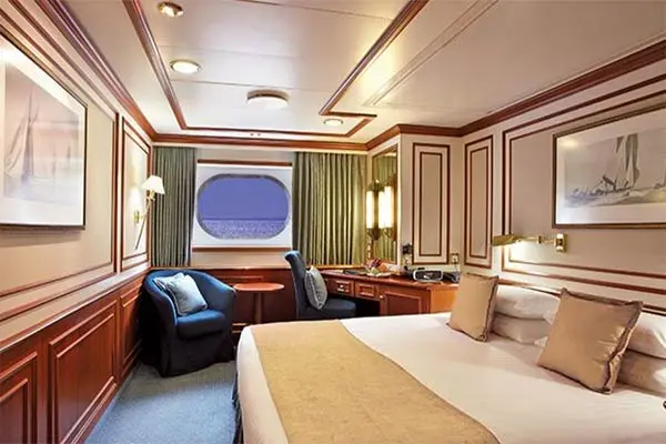 Open outdoor cruise scenery