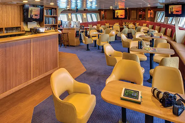 Bar and Lounge