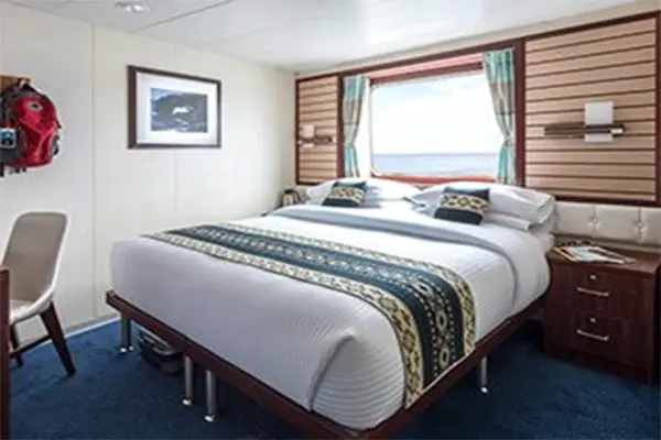 Open outdoor cruise scenery
