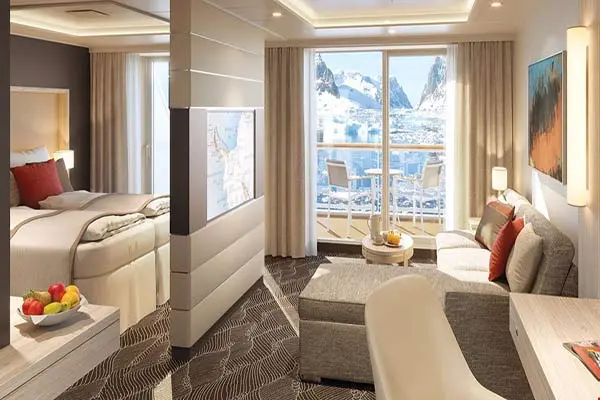 Private cruise balcony deck