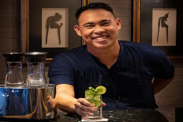 Bars / Lounges
