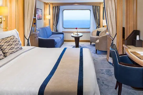 Open outdoor cruise scenery