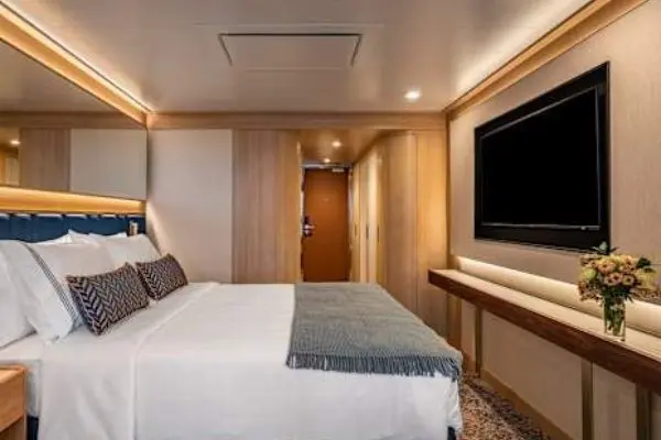Private cruise balcony deck