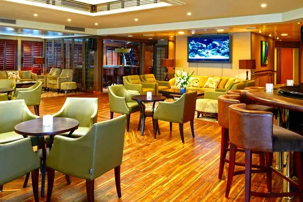 Bars & Lounges