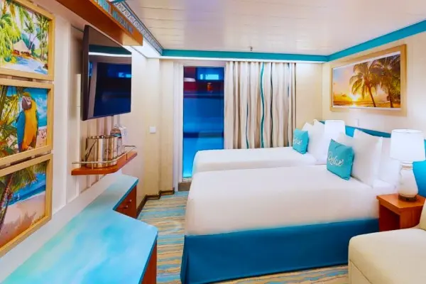 Open outdoor cruise scenery