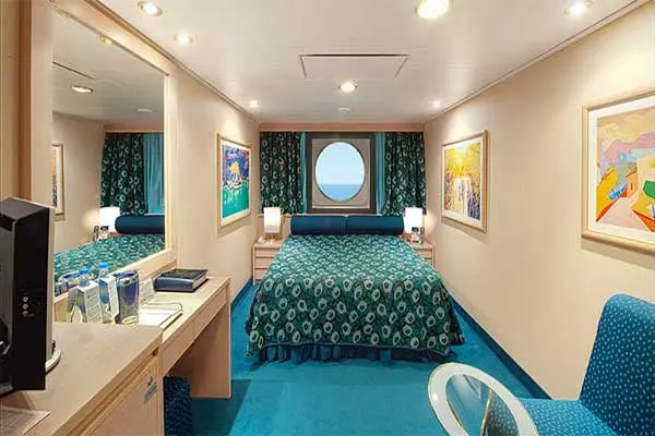 Open outdoor cruise scenery