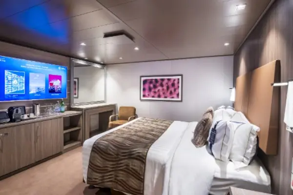 Spacious cruise suite room