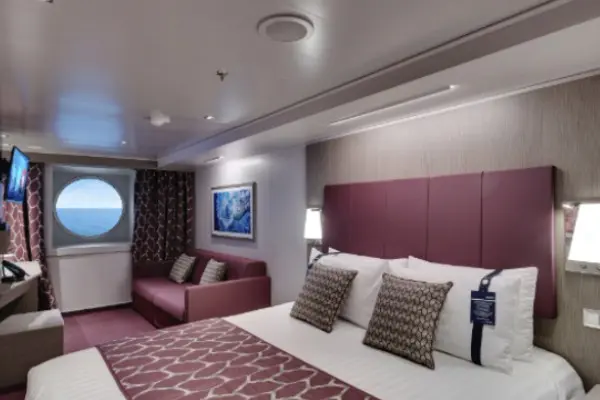 Open outdoor cruise scenery