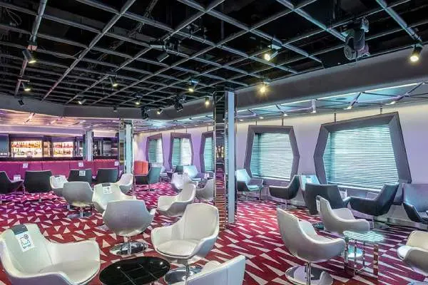 Bars & Lounges