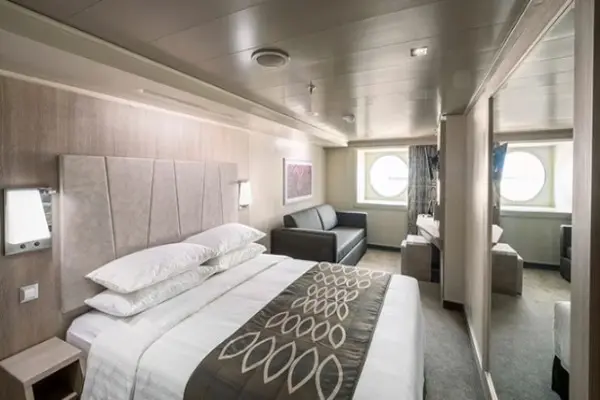 Open outdoor cruise scenery