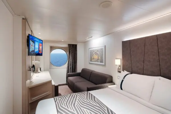 Open outdoor cruise scenery