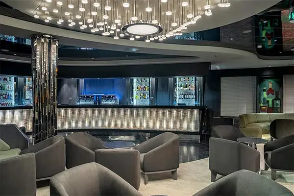 Bars & Lounges