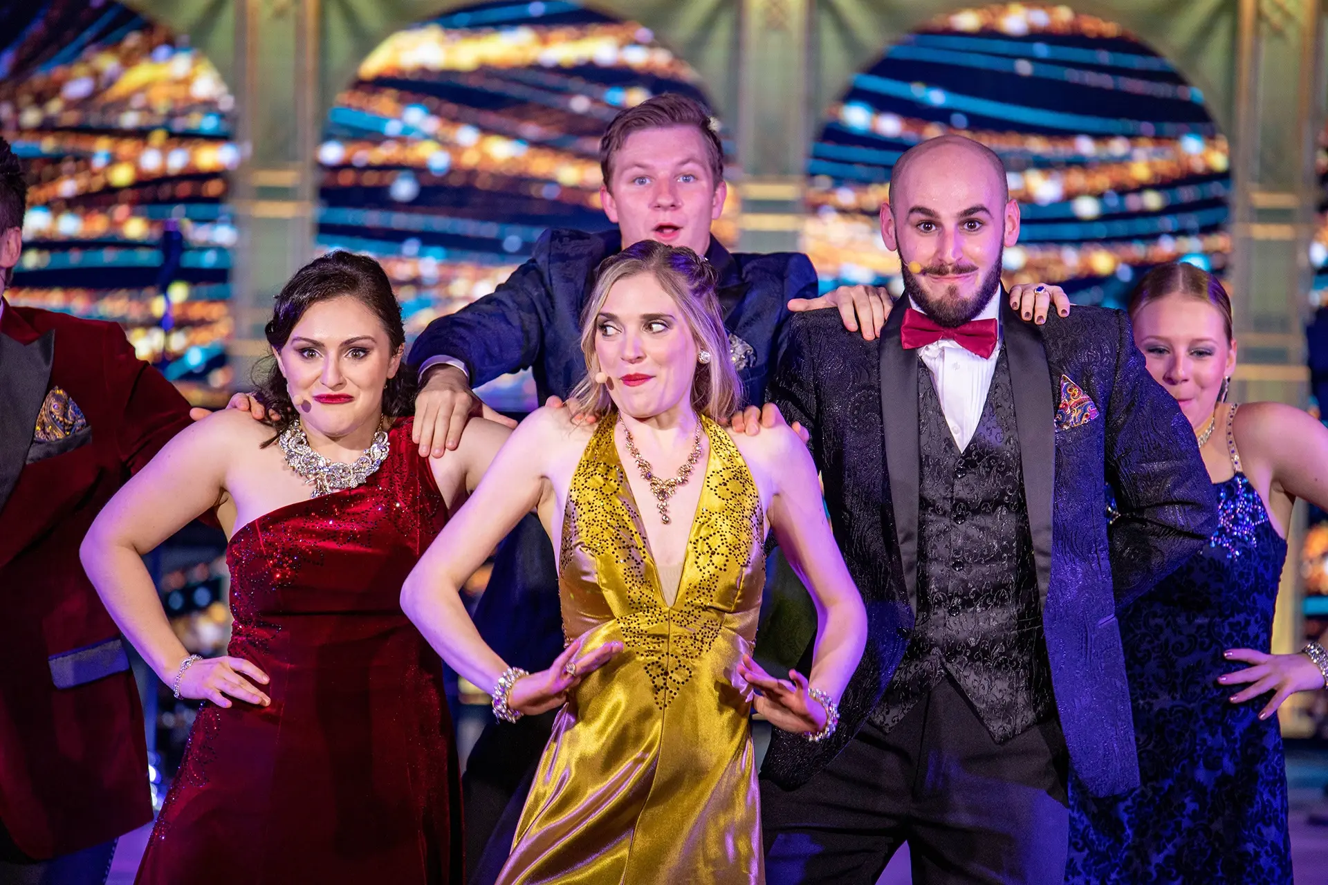 Enjoy world-class Broadway hits and vibrant live shows by our Signature Singers & Dancers in an intimate, theater-style setting every night.