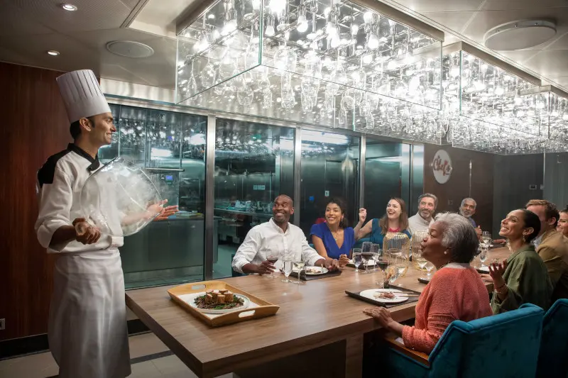 From Guy’s Burgers to gourmet multi-course meals, satisfy every craving with our huge variety of casual bites and elegant dining options.