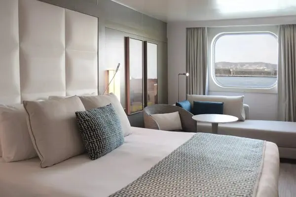 Open outdoor cruise scenery