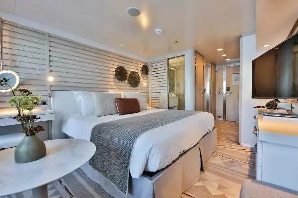 Private cruise balcony deck