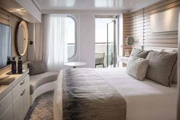 Private cruise balcony deck