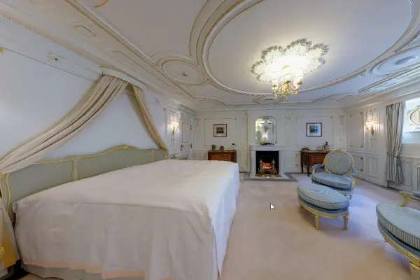 Spacious cruise suite room