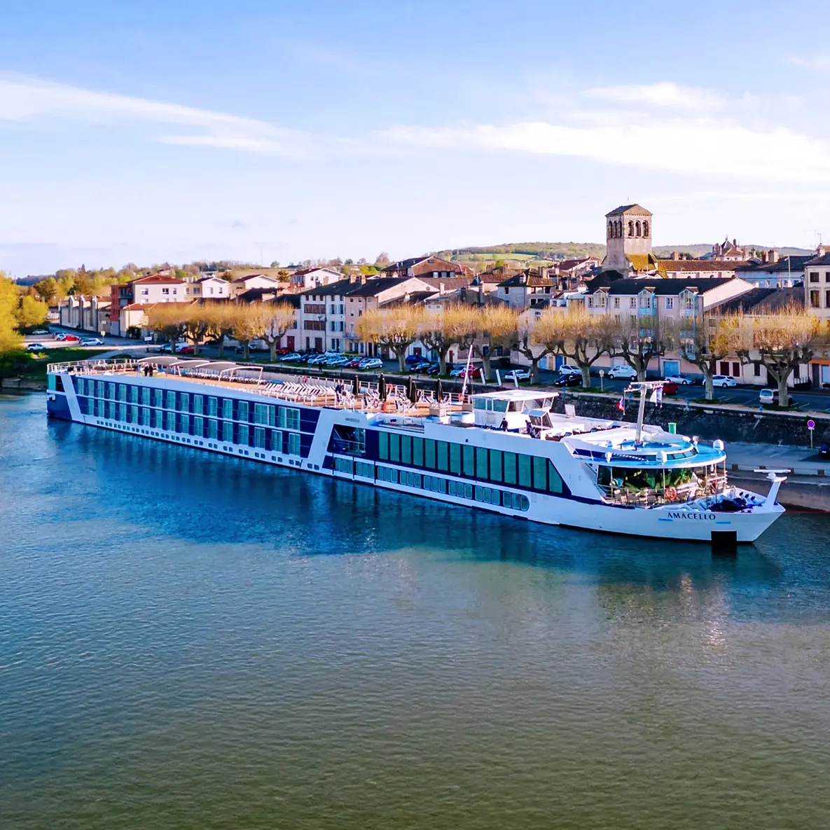 The main image of the ship named AmaCello